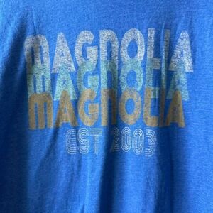 Blue‎ and white Magnolia Texas graphic shirt tshirt size M
